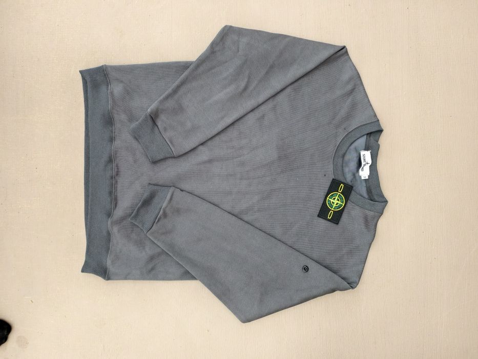 Stone Island блуза с бадж  чисто нова!