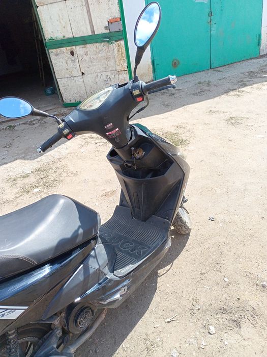 Скутер спорт 49 куб.