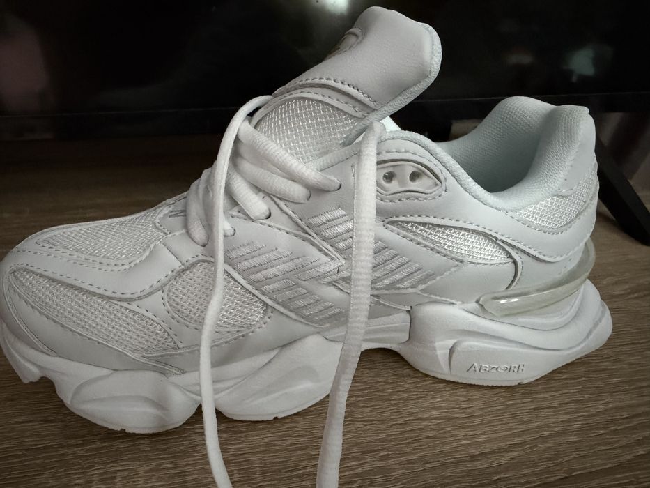New Balance нови