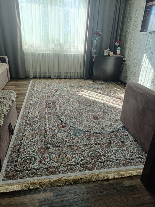 Ковер в хорошем состоянии
