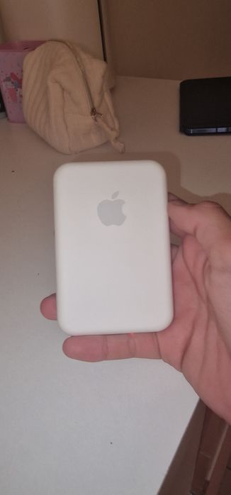 Продам apple magsafe  battery pack