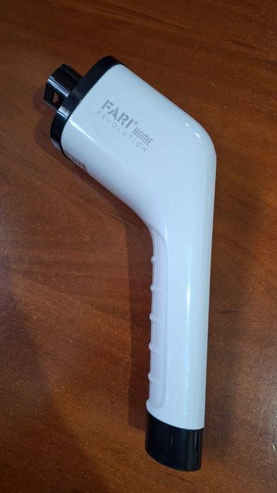 Perie electrica FARI, 8 capete, fara fir, alb