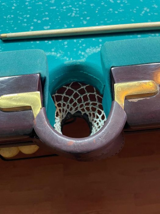 Бильярдный стол