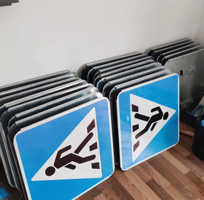 Изготовление дорожных знаков