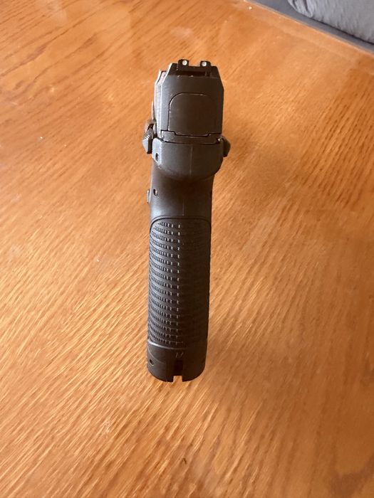 Airsoft пистолет