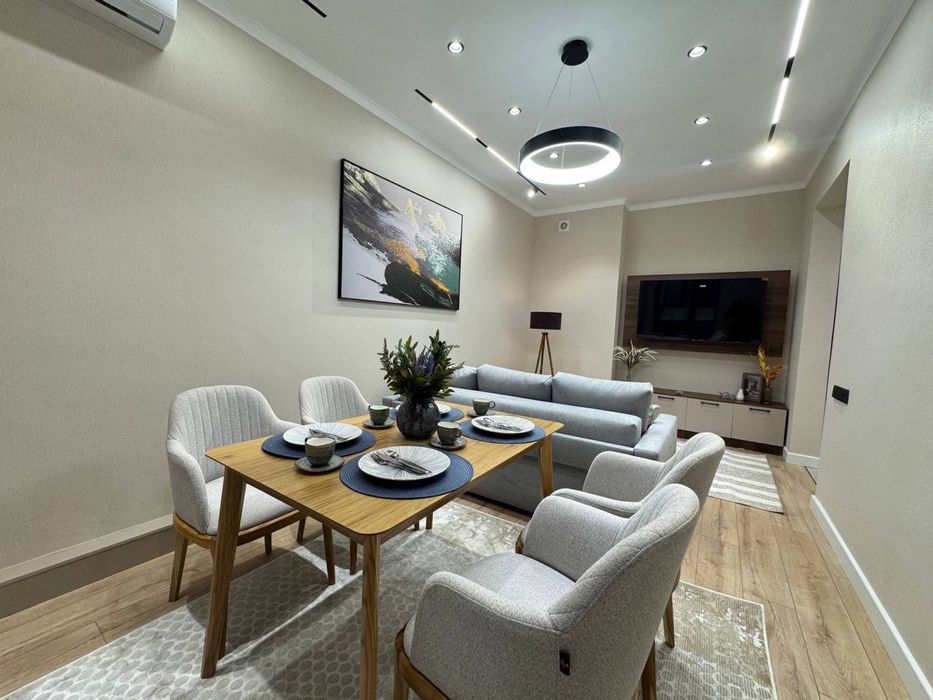 Ozmakon golden house