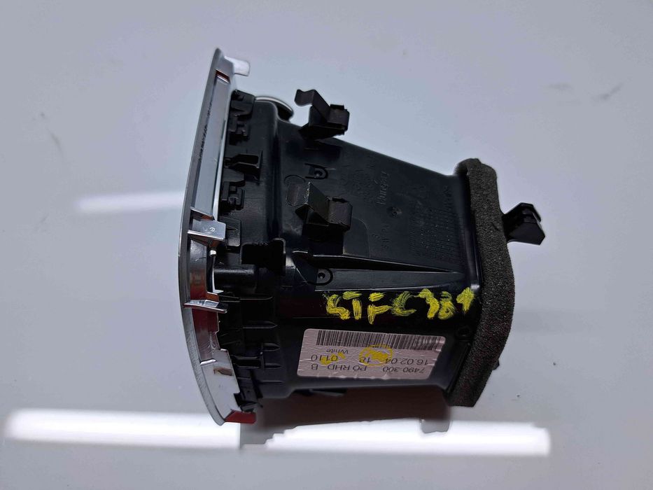 Grila aerisire stanga Volvo V40 II Rdesign [Fabr 2013-2019] 1281852