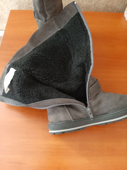 Продам сапоги на девочку в хорошем состоянии.