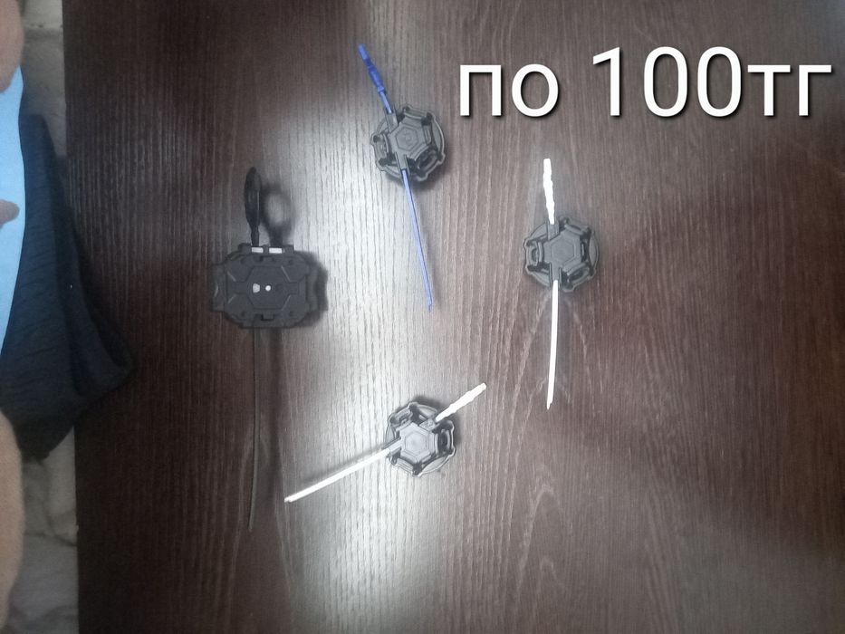 Запускалки для Бейблейдов дёшево.