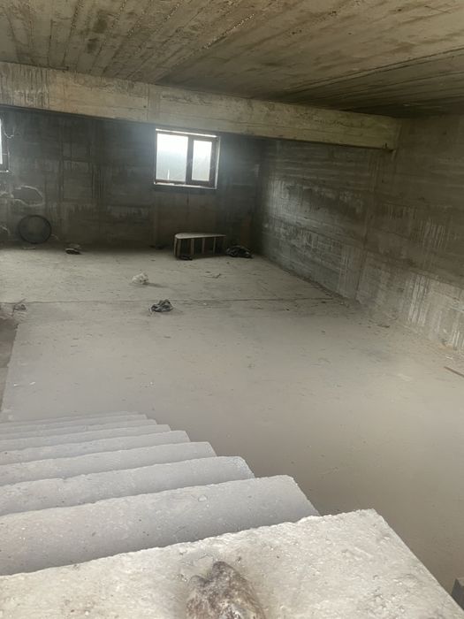 Uchastka sotiladi 2 Qavat