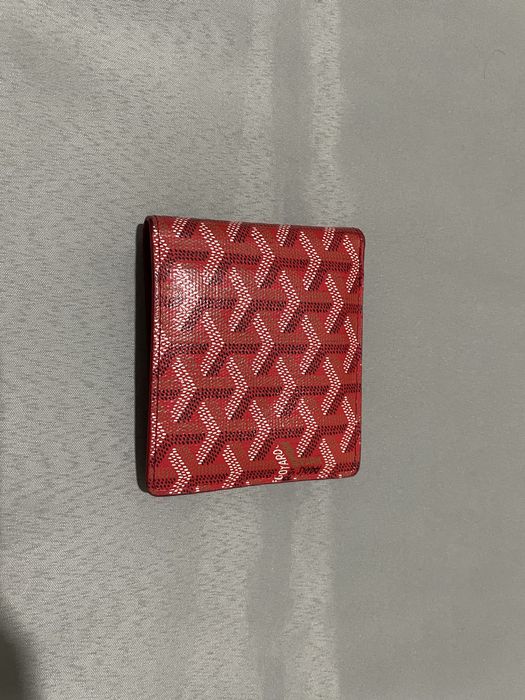 кошелек от Goyard