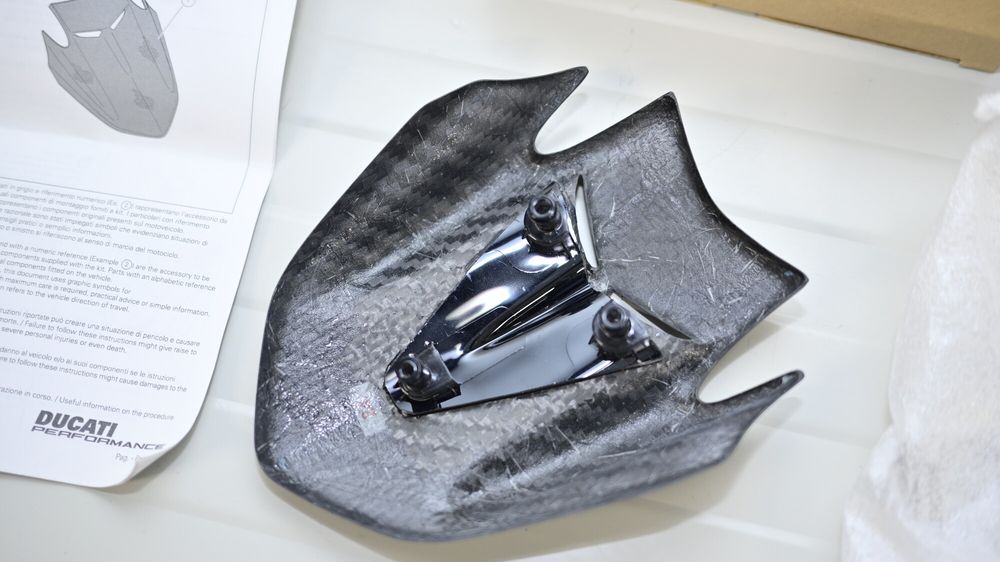 Carena carbon ceas de bord Ducati Performance Diavel 2015 +