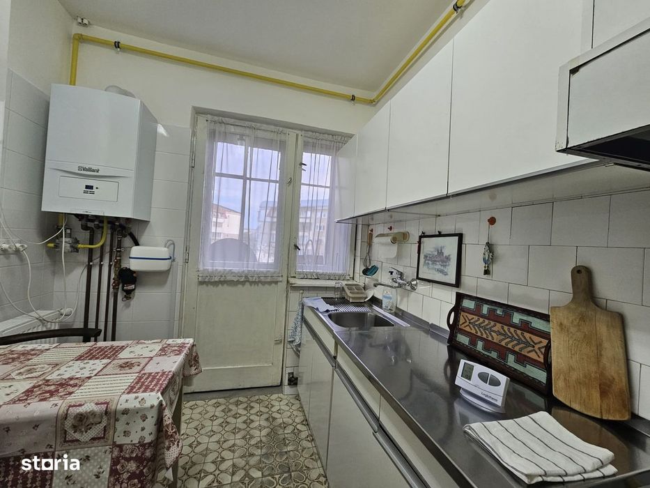 Apartament 4 camere, etaj 2 cu garaj zona Mihai Viteazu — fotografia 1