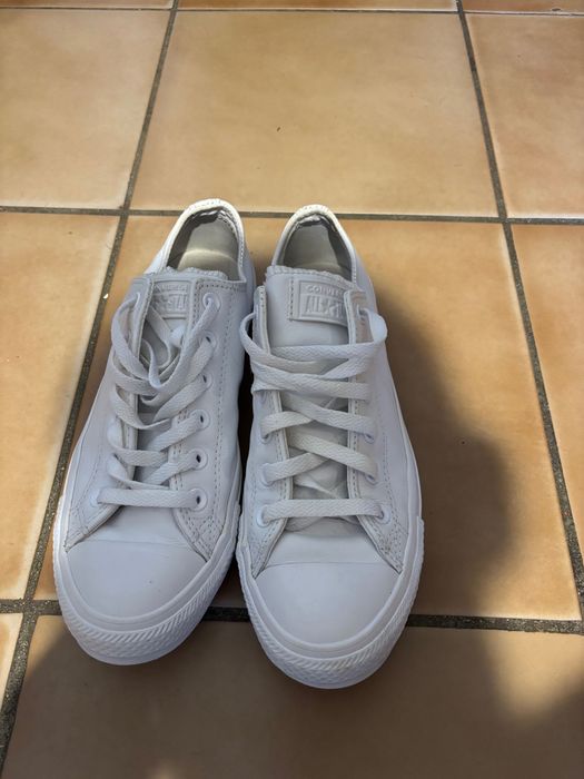 Различни видове обувки