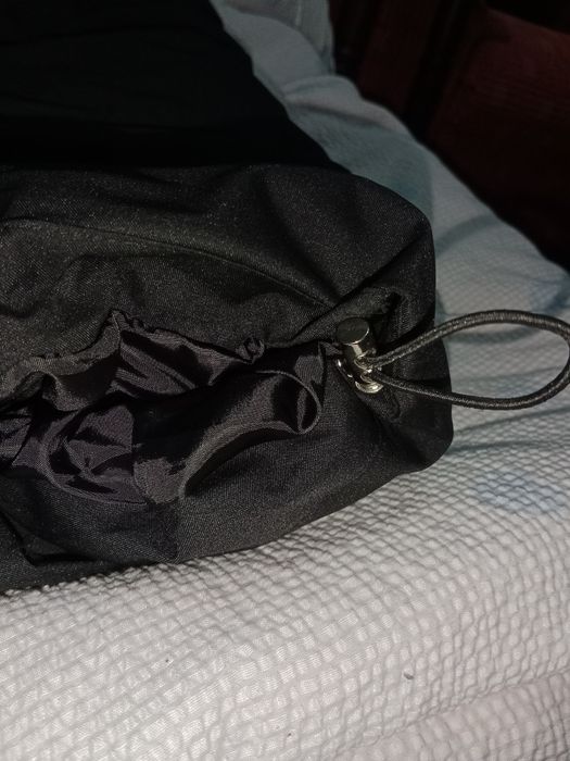 Продам нову  куртку