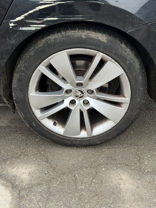 Шкода супърб 3 2.0тди  на части / skoda superb 2.0tdi