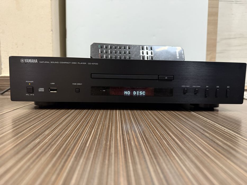 Yamaha CD-S700 Качествен Player