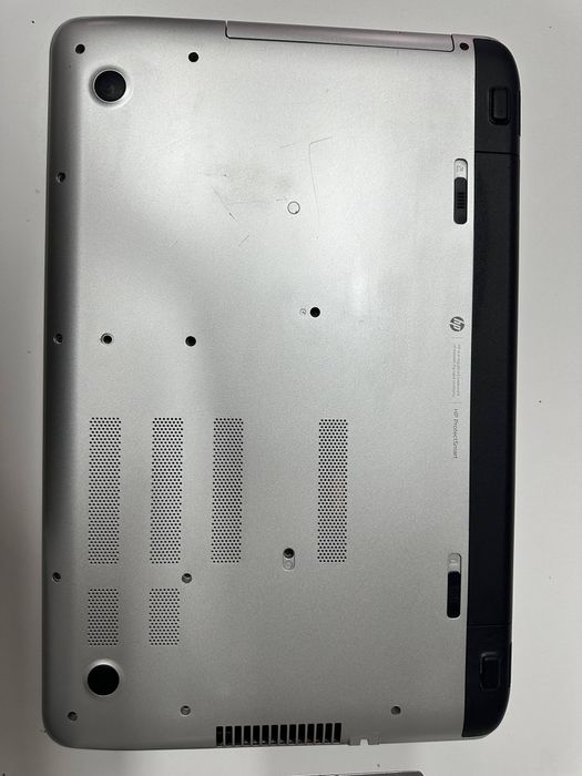 HP Pavilion 17 | i3-4030U | 16GB RAM | SSD | NVIDIA 830M