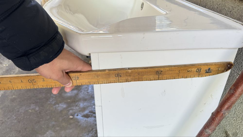 Умывальник в комплекте