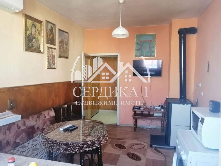 Продава се Двустаен апартамент в Кюстендил, Център - 70 кв.м за 770 €/кв.м - Снимка #3