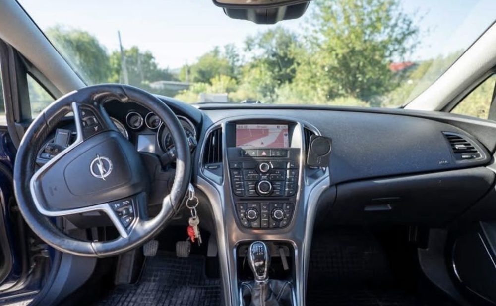 Opel Astra J Sport Tourer