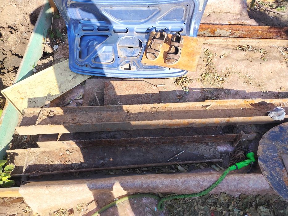 Продам швеллер 4 шт