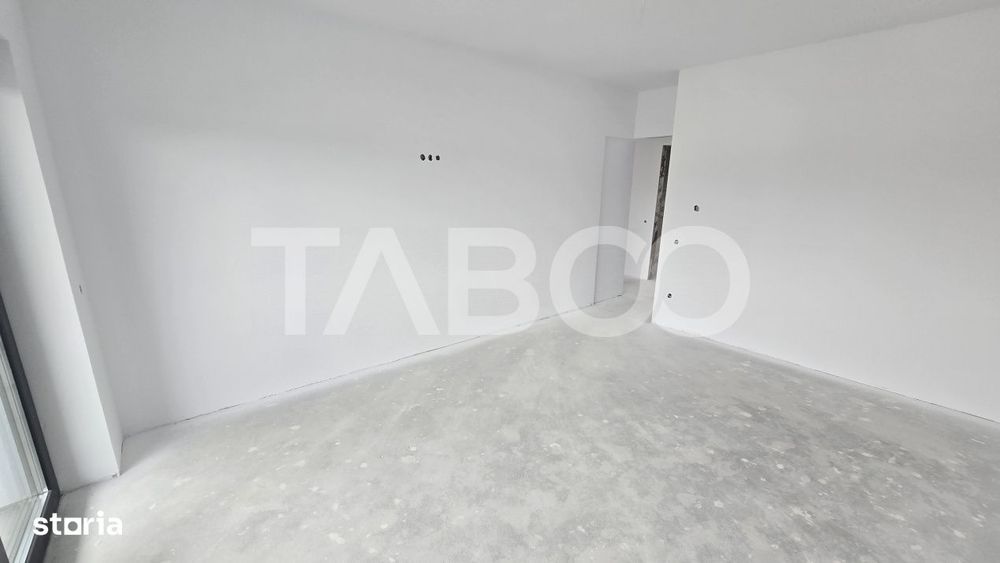 Casa de vanzare 4 camere 2 bai 380mp teren liber  2 parcari Selimbar