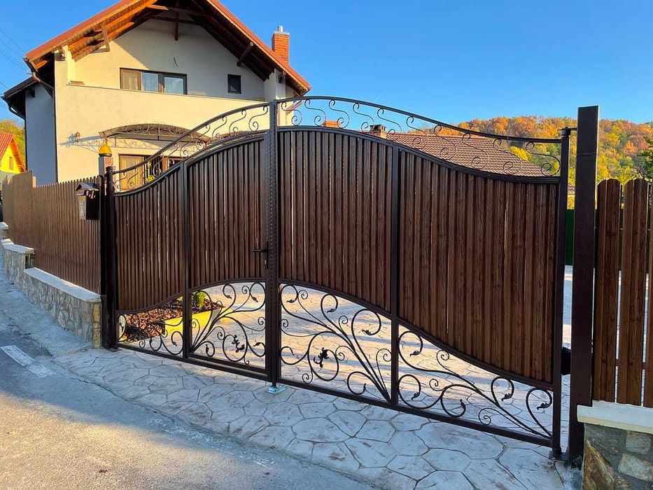 Garduri și porți stil jaluzea șipcă metalică tabla cutata