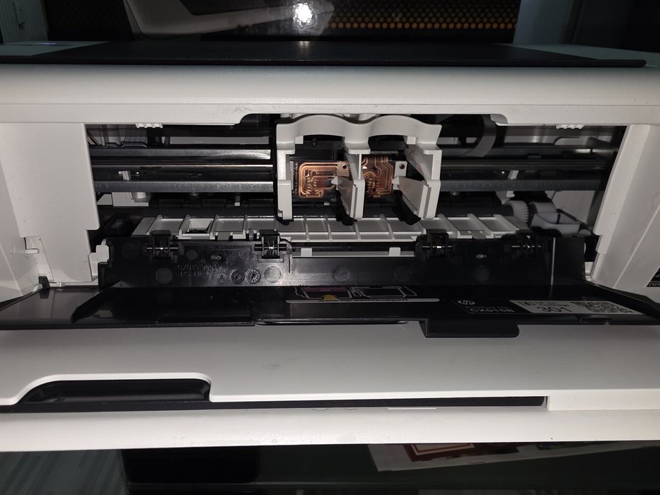 Принтер Hp 1010 чисто нов