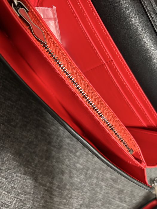 Geanta Louboutin noua