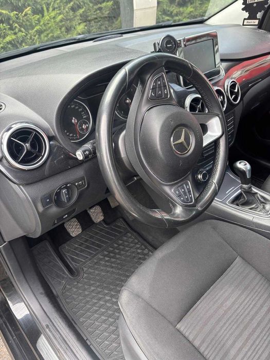 VAND Mercedes-Benz B-Class B180 CDI – 2015 – EURO 5 – Impecabil