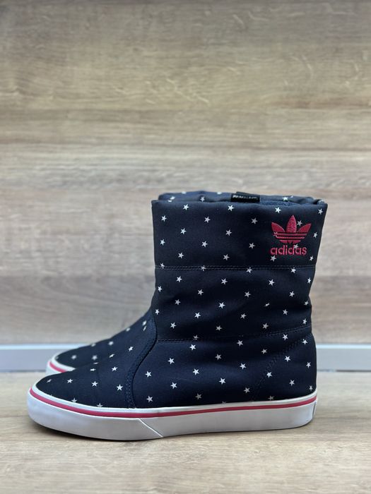 Продават се женски зимни апрески/обувки Adidas Winter Vulc 38 номер EU