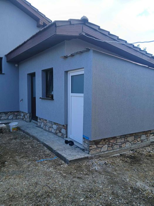 Casa noua ee de vanzare