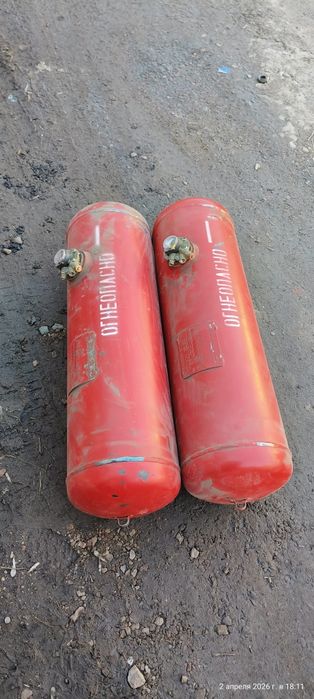 Два газовых баллона 35 литров