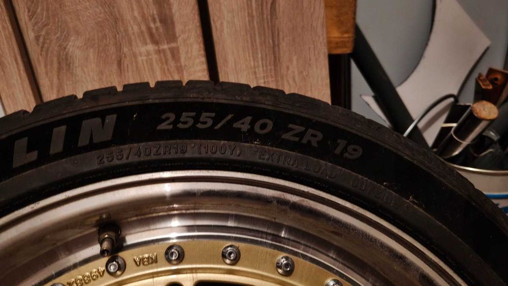 Michellin Pilot Sport 5 - 255/40/R19 DOT 4024 с джанти BBS