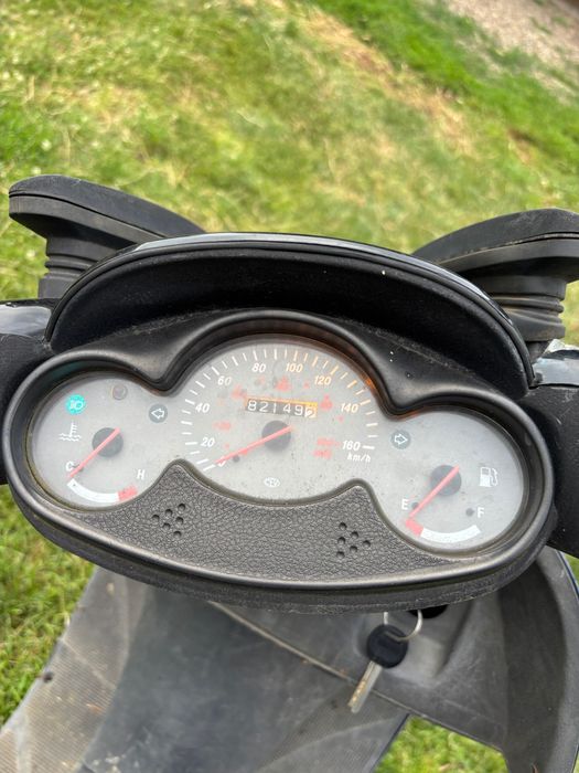 Scuter yamaha necesită o baterie