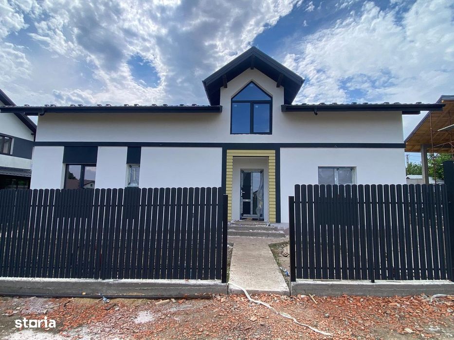 Casa Valea Ursului comuna Miroslava, la padure, CANALIZARE!