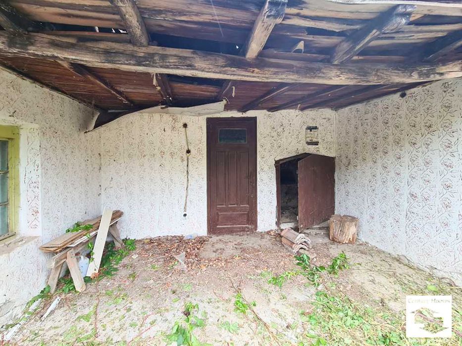 140023  Kъща с ремонтиран втори етаж, на 35 км от Велико Търново
