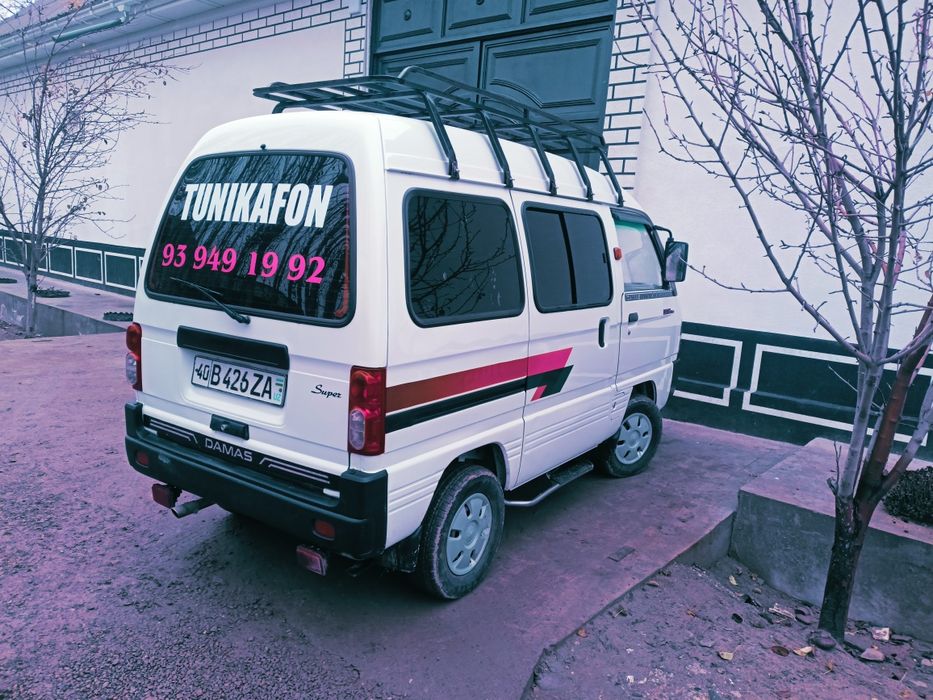 damas. 2014 yil.rangi oq