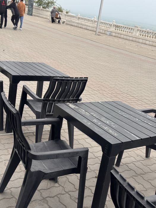 Стол, батарея, сосисочница
