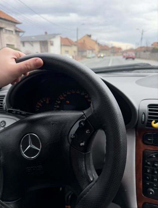 Mercedes Benz C220 2004