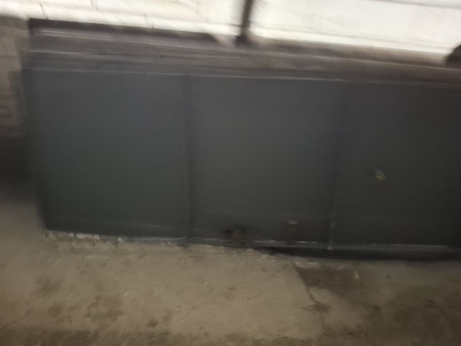 Продам железный дверь!