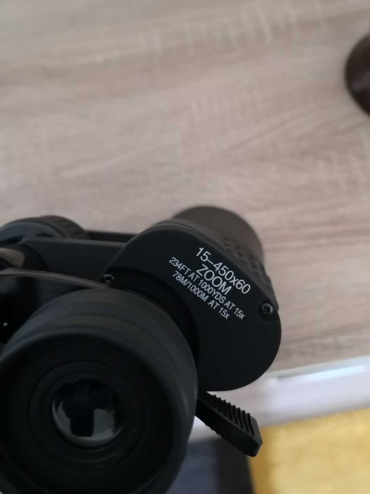 Vand binoclu zoom 15-45x60 nou