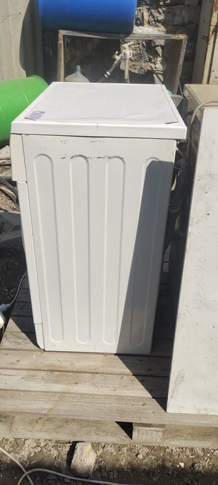 Стиральная машина LG .