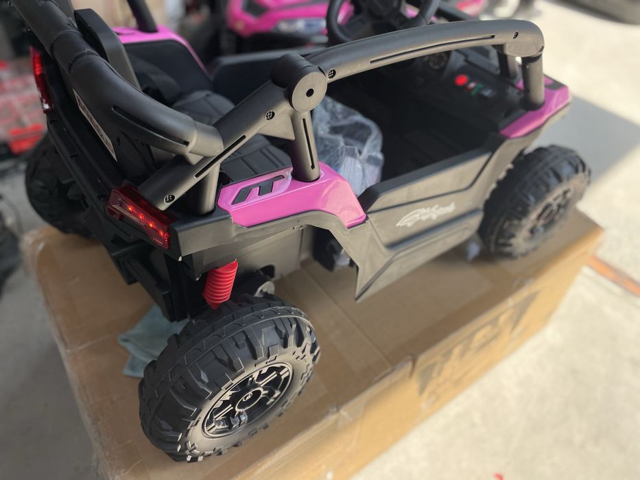 Masinuta electrica pentru copii Nichiduta Buggy Sports Pink 12V,cu telecomanda 2.4G,usi cu deschidere,2 motoare