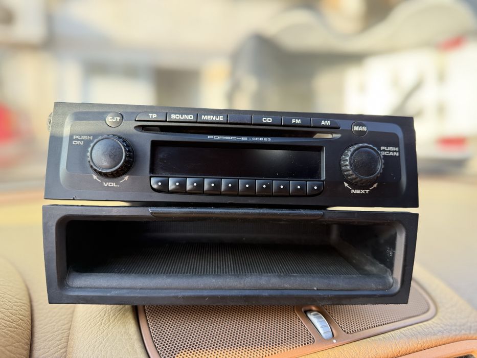Porsche Cayenne - оригинално фабрично радио