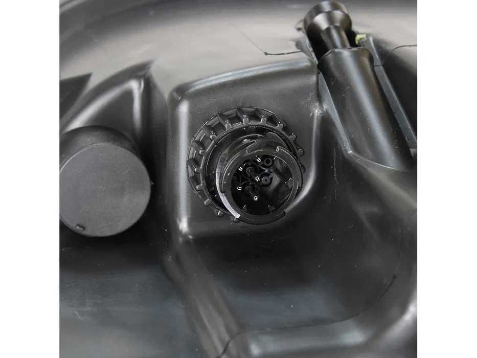 Far Faruri Mercedes Actros MP2 (2002-2008) Stânga+ dreapta / NOU