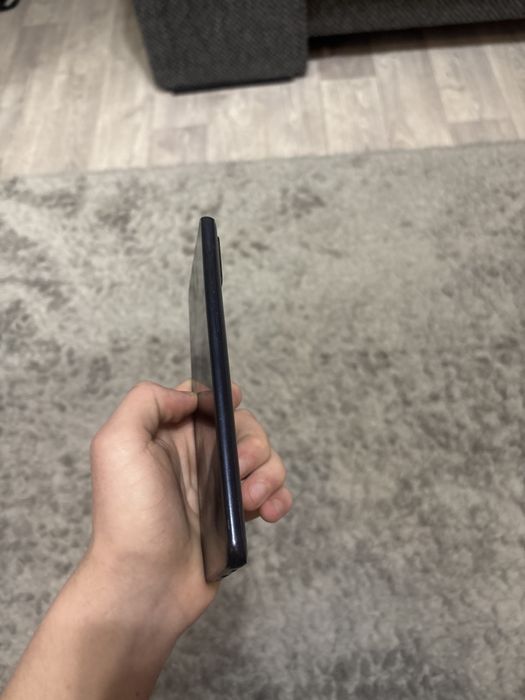 Продам телефон б/у