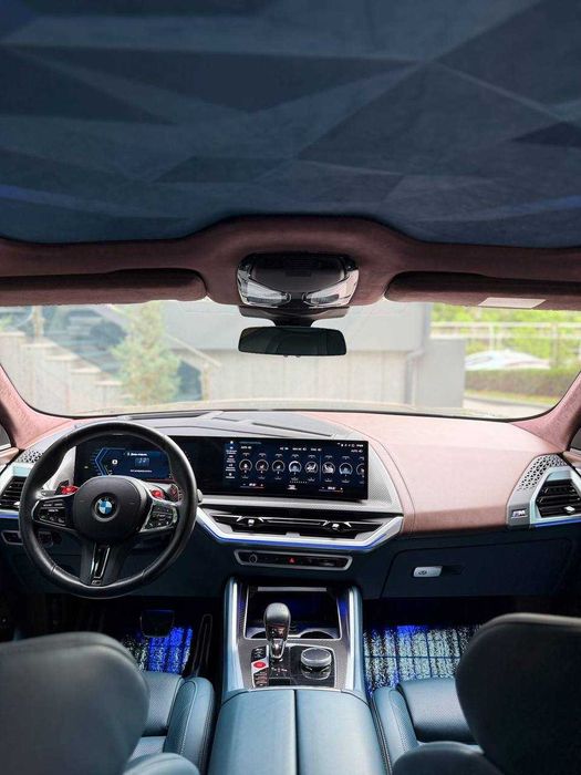 Sotuvda BMW XM Hybrid