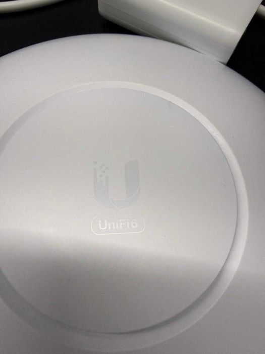 Access Point Ubiquity U6-LR + POE Injector